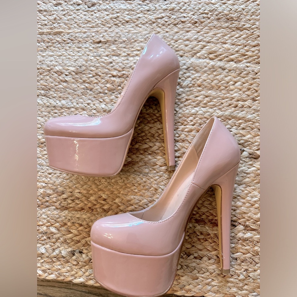 Only Maker Pump Nude Pink Heels